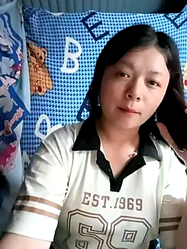 Snapshot of lisa-bae00 chatting on 06/23/26, 01:20 lisa-bae00 online show from 06/23/26, 01:20