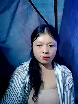 Snapshot of lisa-bae00 chatting on 11/09/25, 09:57 lisa-bae00 online show from 11/09/25, 09:57