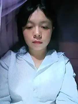Snapshot of lisa-bae00 chatting on 07/06/26, 12:56 lisa-bae00 online show from 07/06/26, 12:56