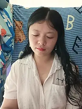Snapshot of lisa-bae00 chatting on 06/14/26, 03:30 lisa-bae00 online show from 06/14/26, 03:30