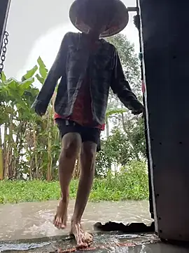 Candy 111 online show from 11/08/25, 09:02