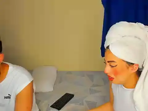 Snapshot of astredad2025 chatting on 11/29/25, 03:06 astredad2025 online show from 11/29/25, 03:06