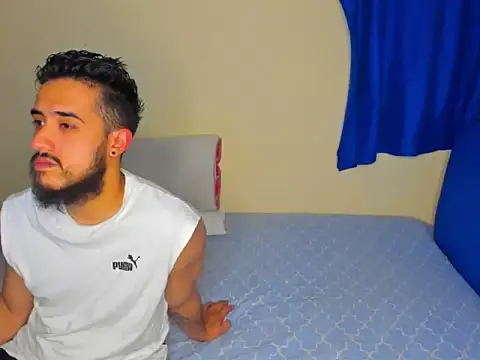 Snapshot of astredad2025 chatting on 11/27/25, 03:07 astredad2025 online show from 11/27/25, 03:07