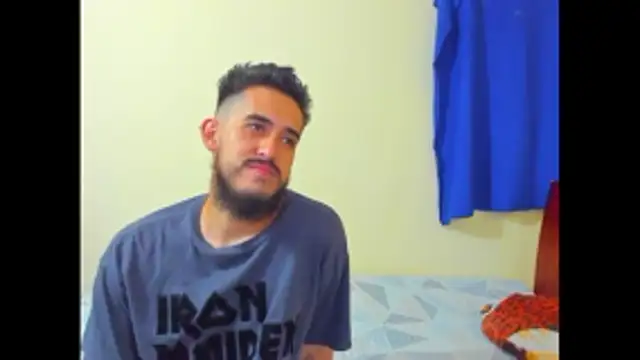 Snapshot of astredad2025 chatting on 11/05/25, 03:20 astredad2025 online show from 11/05/25, 03:20