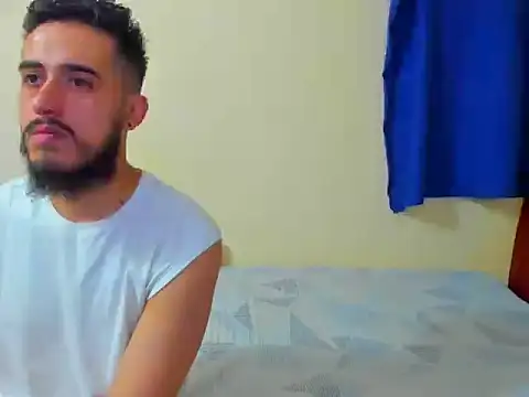 Snapshot of astredad2025 chatting on 11/07/25, 03:00 astredad2025 online show from 11/07/25, 03:00