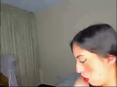 Snapshot of astredad2025 chatting on 11/13/25, 03:10 astredad2025 online show from 11/13/25, 03:10