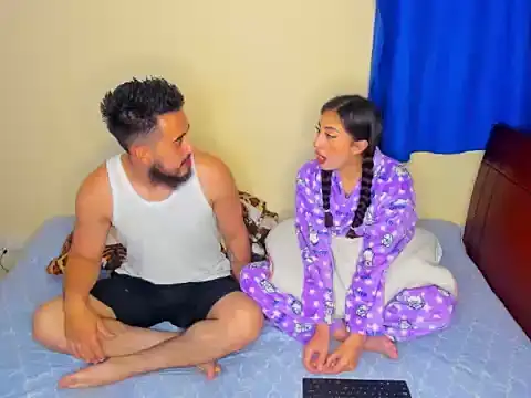 Snapshot of astredad2025 chatting on 11/14/25, 03:10 astredad2025 online show from 11/14/25, 03:10