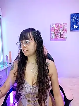 Pinkvixen69 online show from 05/07/26, 06:22