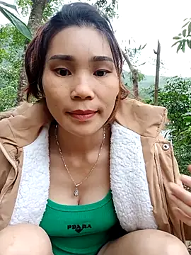 Bear bear0 online show from 11/02/25, 12:59