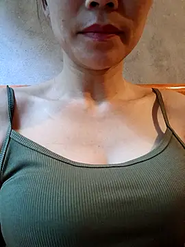 Bear bear0 online show from 10/22/25, 12:32