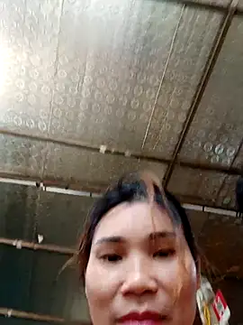 Bear bear0 online show from 10/24/25, 12:42