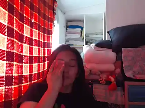 Kinkybela2025 online show from 11/30/25, 12:22