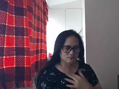 Kinkybela2025 online show from 04/17/26, 01:19