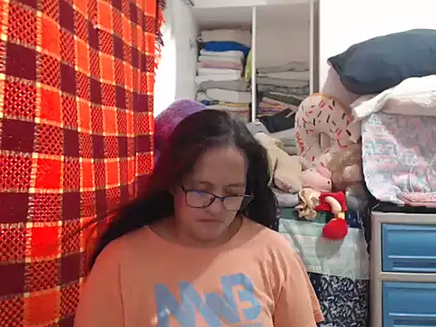 Kinkybela2025 online show from 11/28/25, 12:55