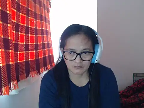 Snapshot of Kinkybela2025 chatting on 05/15/26, 11:03 Kinkybela2025 online show from 05/15/26, 11:03