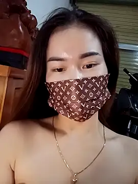 Family-Lovee online show from 11/10/25, 07:52