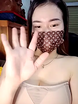 Family-Lovee online show from 11/16/25, 06:23