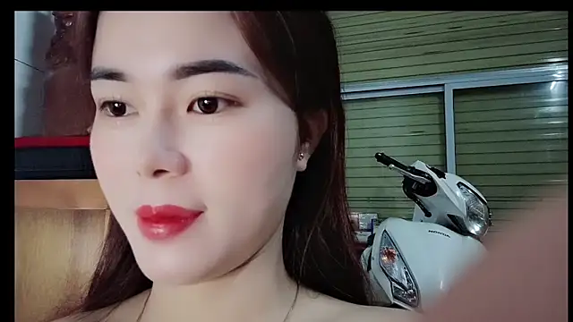 Snapshot of Family-Lovee chatting on 02/21/26, 10:12 Family-Lovee online show from 02/21/26, 10:12