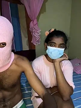 Snapshot of couplesexroom chatting on 11/03/25, 05:01 couplesexroom online show from 11/03/25, 05:01