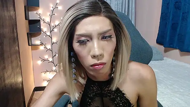 Snapshot of VictoriaAsianMistress chatting on 11/12/25, 01:26 VictoriaAsianMistress online show from 11/12/25, 01:26