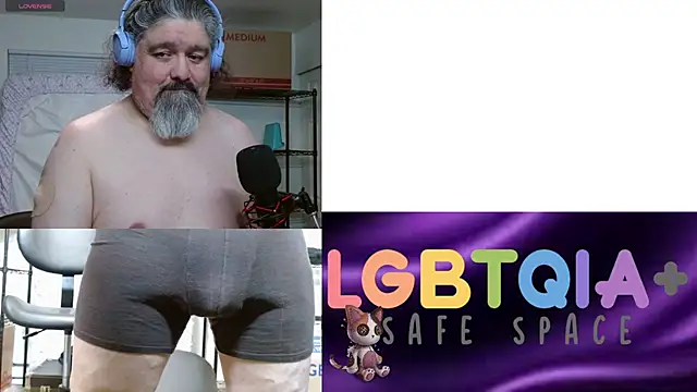 Snapshot of geekycastillo chatting on 03/09/26, 03:43 geekycastillo online show from 03/09/26, 03:43