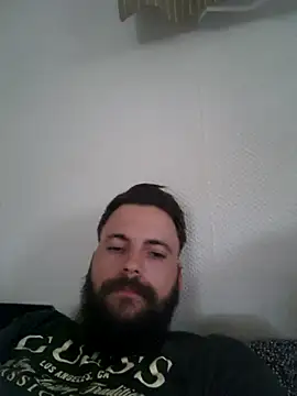 Snapshot of Ohbunnyfree chatting on 04/26/26, 06:05 Ohbunnyfree online show from 04/26/26, 06:05