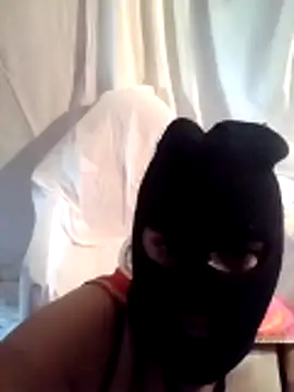 portuguesacasada online show from 10/27/25, 08:48