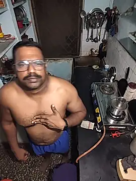 Snapshot of Siranjeevishiva chatting on 02/13/26, 05:46 Siranjeevishiva online show from 02/13/26, 05:46