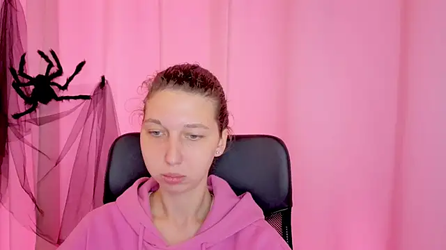 CuteEllii online show from 11/10/25, 11:26