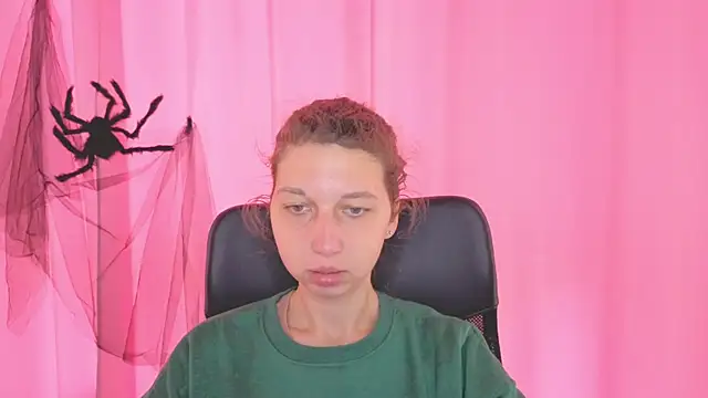 CuteEllii online show from 10/30/25, 10:57