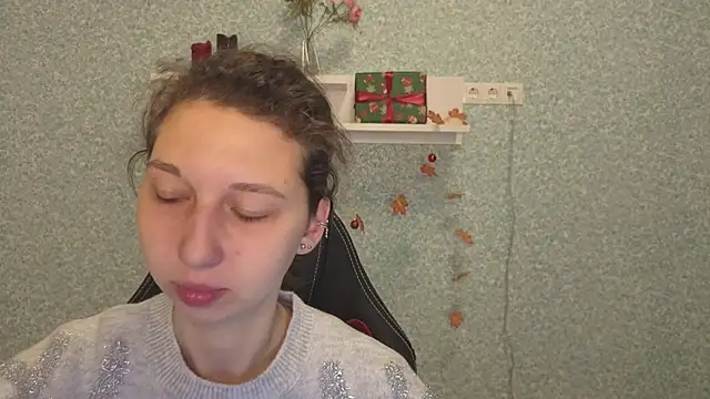 CuteEllii online show from 12/20/25, 05:21