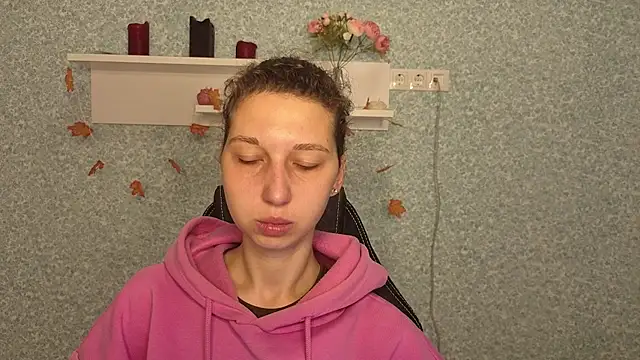 CuteEllii online show from 11/21/25, 05:06