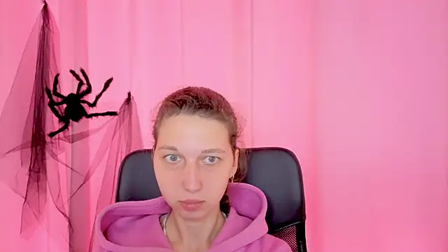 CuteEllii online show from 11/13/25, 11:03