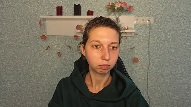 CuteEllii online show from 11/20/25, 09:43