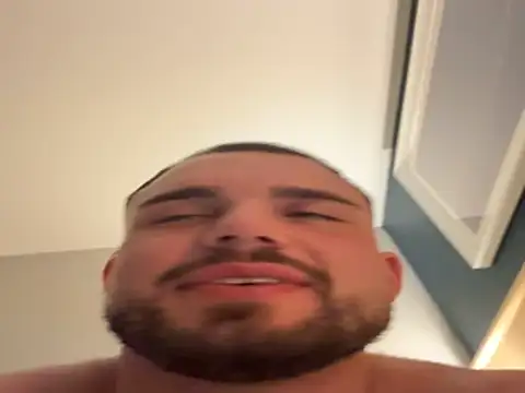 Snapshot of TylerBlakeX chatting on 10/23/25, 01:15 TylerBlakeX online show from 10/23/25, 01:15