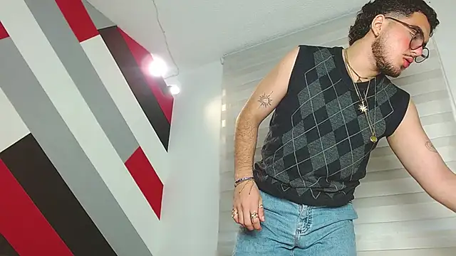 Zac Golden online show from 02/07/26, 01:41