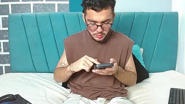 Zac Golden online show from 12/20/25, 12:08