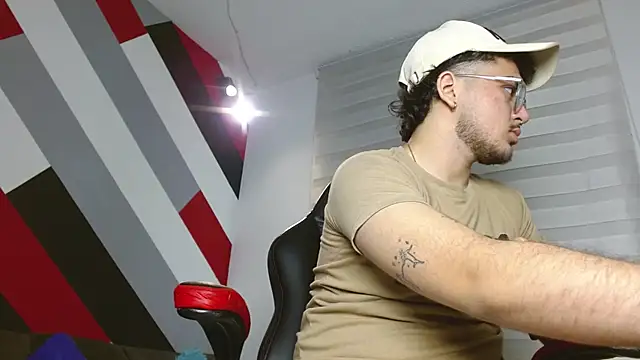 Snapshot of Zac_Golden chatting on 04/04/26, 12:01 Zac Golden online show from 04/04/26, 12:01