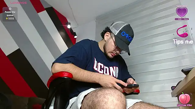 Snapshot of Zac_Golden chatting on 04/12/26, 12:19 Zac Golden online show from 04/12/26, 12:19