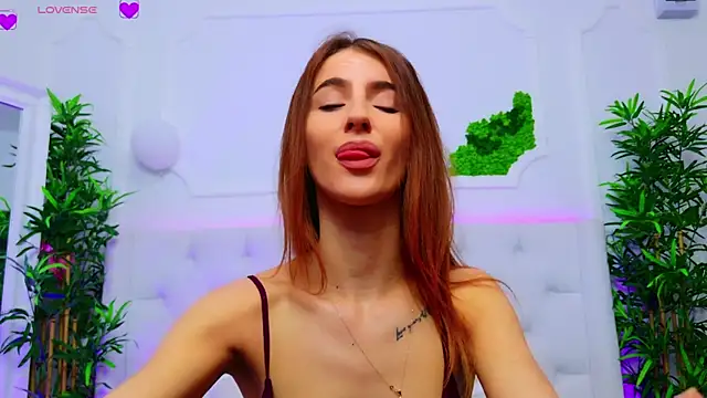 ElisaCharm online show from 11/06/25, 05:22