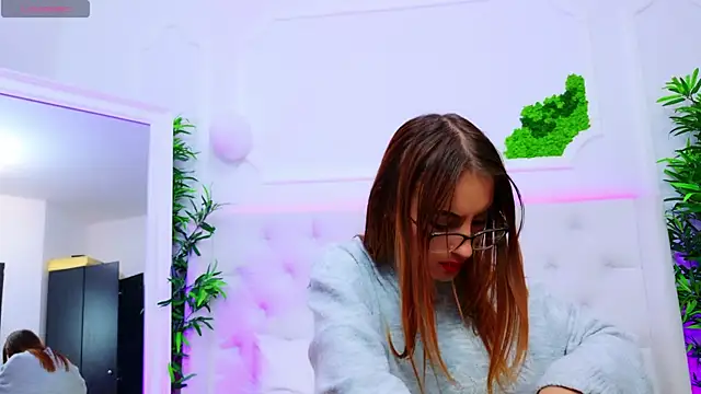 ElisaCharm online show from 11/01/25, 05:03