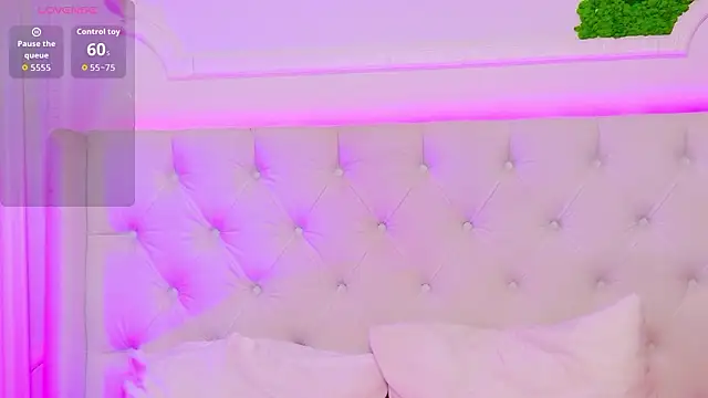 ElisaCharm online show from 02/13/26, 03:50