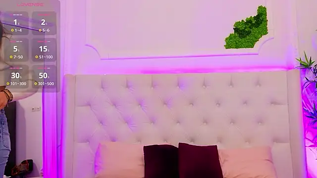 ElisaCharm online show from 04/09/26, 02:24