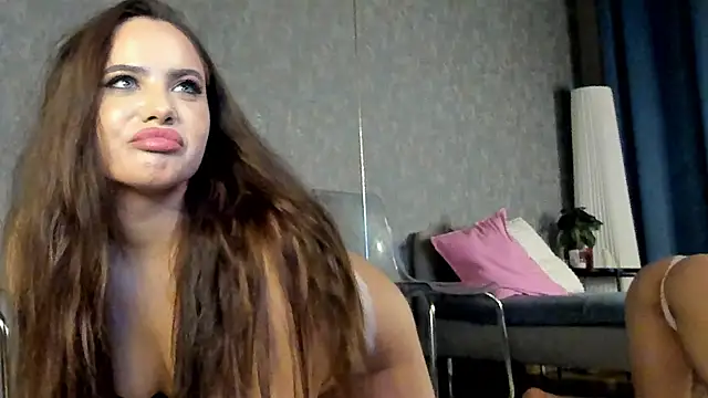 KarinaSparks online show from 11/24/25, 08:53