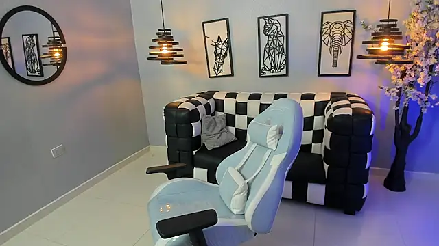 Bianca Millf online show from 05/16/26, 04:00