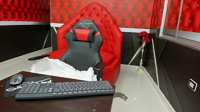 Bianca Millf online show from 11/07/25, 03:11