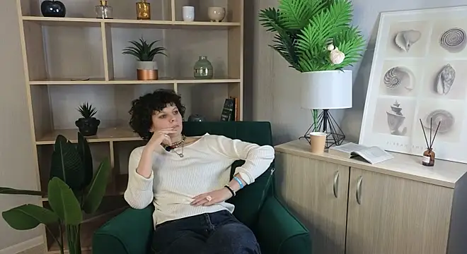 PhebeCharron online show from 10/21/25, 03:11