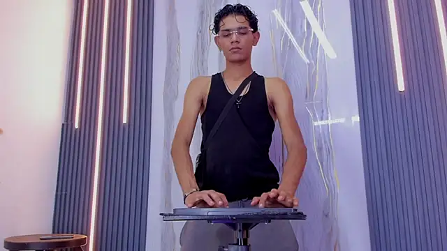 Sex Boy 33  online show from 11/02/25, 09:20