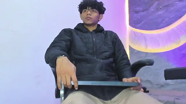 Sex Boy 33  online show from 11/20/25, 04:46