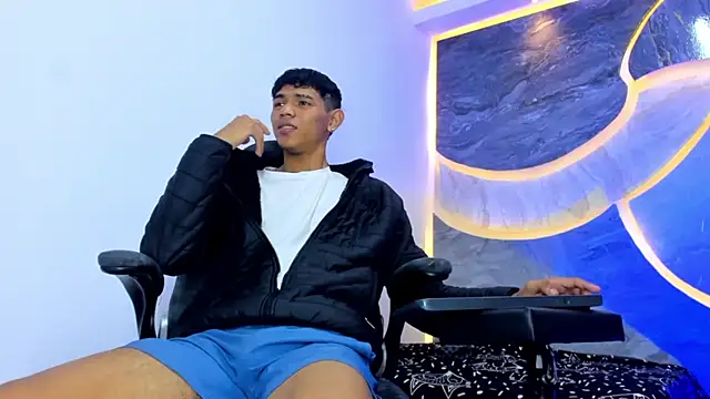 Sex Boy 33  online show from 12/02/25, 04:58